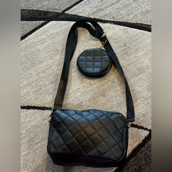 Black Diamond Faux Leather Quilted Shoulder Bag - Picture 1 of 9